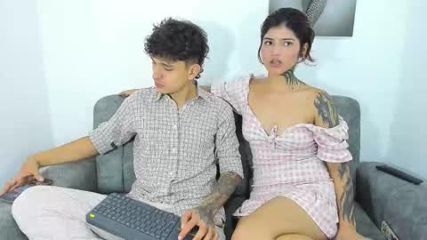 Snapshot of dust_couple chatting on 8, 3, 2026 Nicolle y Julian online show from 8, 3, 2026