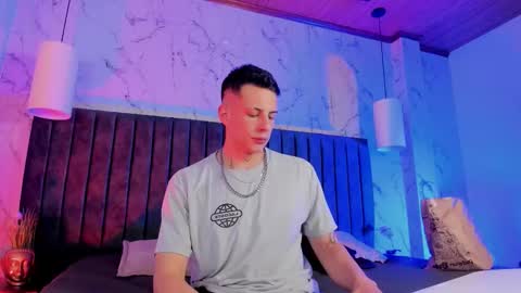 Dustin Sonne online show from 19, 12, 2025