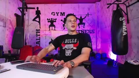 Dustin Sonne online show from 5, 5, 2026