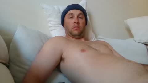 Snapshot of dustyroy09 chatting on 23, 12, 2025 dustyroy09 online show from 23, 12, 2025