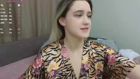 Dusya online show from 23, 2, 2025