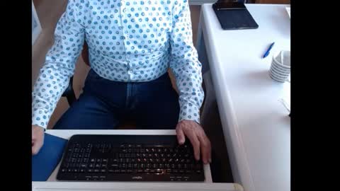 dutchpornking2 online show from 10, 10, 2025