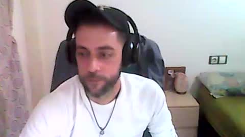 Snapshot of dvdvlc29 chatting on 14, 12, 2025 david online show from 14, 12, 2025