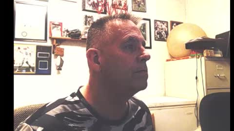 Snapshot of dwinmontana chatting on 1, 2, 2026 dwinmontana online show from 1, 2, 2026