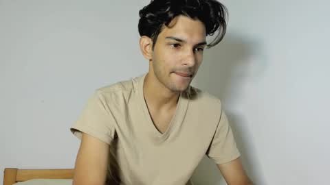 Snapshot of dylan_hoot chatting on 12, 9, 2025 Dylan online show from 12, 9, 2025