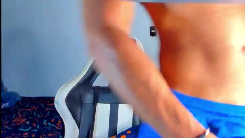 Snapshot of dylan_jake1 chatting on 18, 12, 2025 Dylan online show from 18, 12, 2025