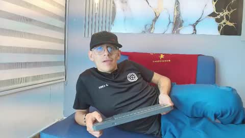 Snapshot of dylan_scott21 chatting on 24, 10, 2025 DYLAN online show from 24, 10, 2025