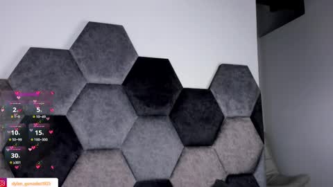 dylan_turner_ online show from 21, 9, 2025