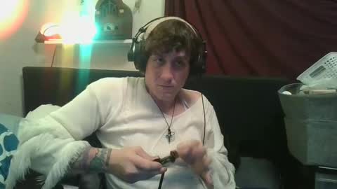 Snapshot of dylanjowelch chatting on 8, 1, 2025 Aurora online show from 8, 1, 2025