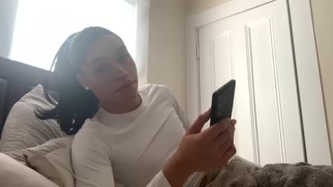 Dynasty online show from 28, 2, 2025