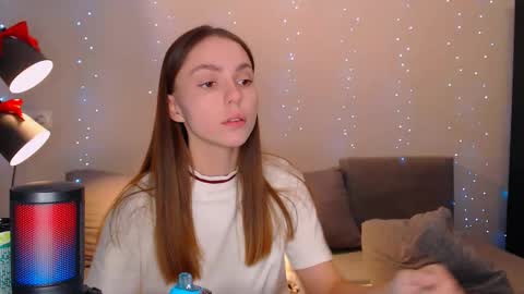 Snapshot of dyrinda chatting on 22, 1, 2025 Julia and Dima online show from 22, 1, 2025