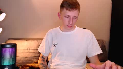 Snapshot of dyrinda chatting on 28, 10, 2025 Julia and Dima online show from 28, 10, 2025