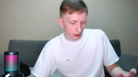 Snapshot of dyrinda chatting on 6, 3, 2026 Julia and Dima online show from 6, 3, 2026