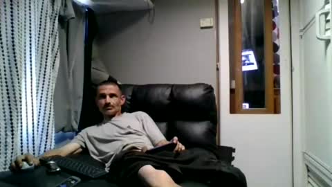 dzznutzz9 online show from 6, 8, 2026