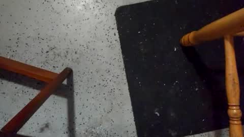 Snapshot of dzznutzzz chatting on 10, 9, 2025 dzznutzzz online show from 10, 9, 2025