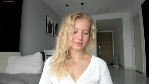 fansly - yourbestbaby online show from 4, 1, 2025