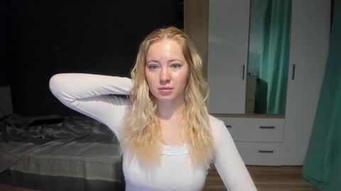 fansly - yourbestbaby online show from 18, 12, 2025