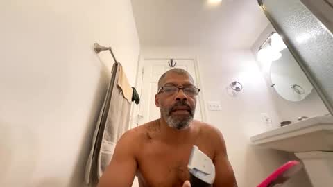 Snapshot of easternjerk chatting on 21, 10, 2025 easternjerk online show from 21, 10, 2025