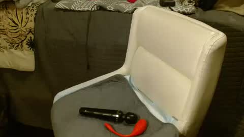 Six online show from 21, 1, 2025