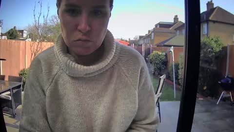 Nadia Ferreira  online show from 25, 2, 2026