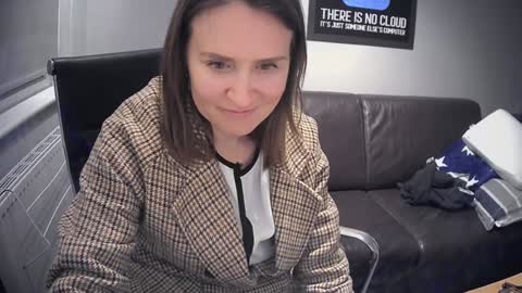 Nadia Ferreira  online show from 26, 2, 2026