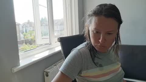 Nadia Ferreira  online show from 9, 7, 2026