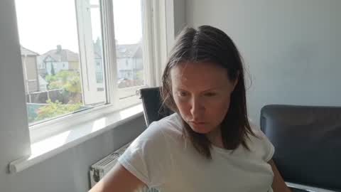 Nadia Ferreira  online show from 13, 7, 2026