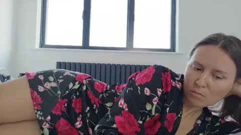 Nadia Ferreira  online show from 31, 7, 2026