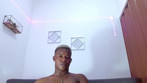 Snapshot of ebonny_stallion chatting on 28, 12, 2024 Chris Palaz  online show from 28, 12, 2024