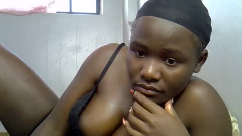 Snapshot of ebonnyqueeen chatting on 13, 2, 2026 Queen online show from 13, 2, 2026