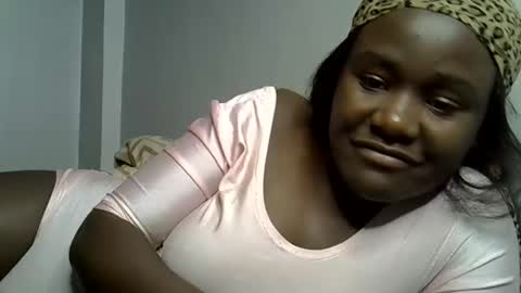 Snapshot of ebonnyqueeen chatting on 13, 2, 2026 Queen online show from 13, 2, 2026