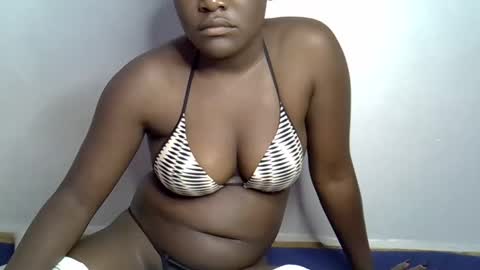 Snapshot of ebonnyqueeen chatting on 18, 3, 2026 Queen online show from 18, 3, 2026