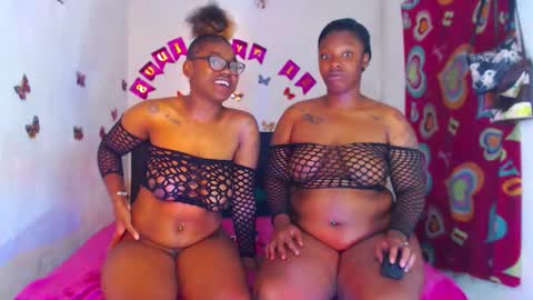 Snapshot of ebony_chayna chatting on 18, 10, 2025 chayna smith online show from 18, 10, 2025