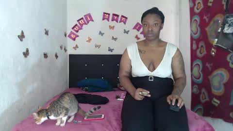 Snapshot of ebony_chayna chatting on 18, 10, 2025 chayna smith online show from 18, 10, 2025