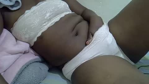 ebony_cuttey30 online show from 28, 6, 2026