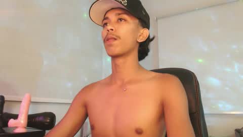 ebony_fuckboy online show from 23, 11, 2025