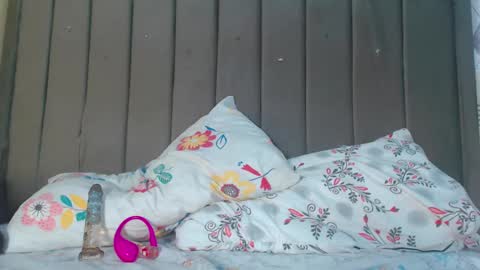 EBONY PETITE online show from 1, 3, 2025