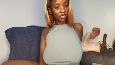 Ebony Melanie online show from 11, 3, 2026