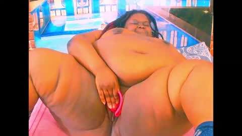 ebonyhotbuns4u2luv online show from 28, 7, 2026