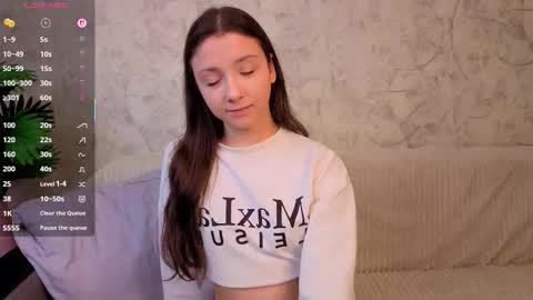 Snapshot of ebonyleibenstein chatting on 14, 11, 2025 Milly online show from 14, 11, 2025