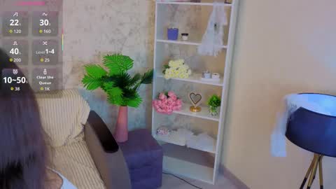 Snapshot of ebonyleibenstein chatting on 18, 11, 2025 Milly online show from 18, 11, 2025