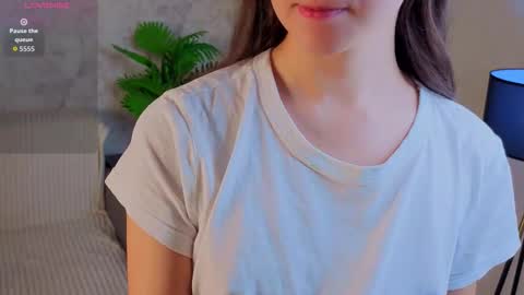 Snapshot of ebonyleibenstein chatting on 29, 11, 2025 Milly online show from 29, 11, 2025