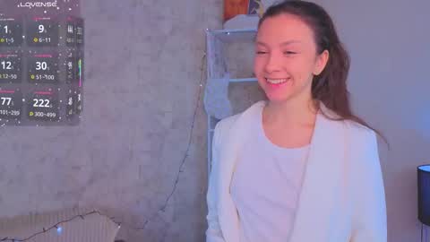 Snapshot of ebonyleibenstein chatting on 17, 12, 2025 Milly online show from 17, 12, 2025