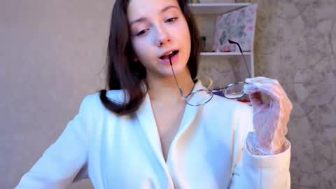 Snapshot of ebonyleibenstein chatting on 26, 2, 2026 Milly online show from 26, 2, 2026