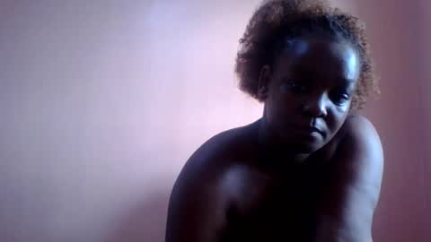 Snapshot of ebonymayahh chatting on 27, 6, 2026 ebonymayahh online show from 27, 6, 2026