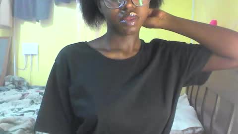 Snapshot of ebonymuse2 chatting on 7, 3, 2026 Ebonymuse2 online show from 7, 3, 2026