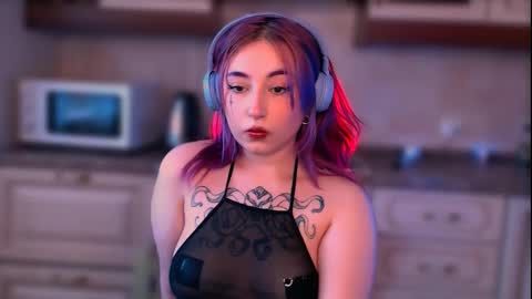 Snapshot of ediefris chatting on 12, 2, 2025 fickle demon made of clumps of matter online show from 12, 2, 2025