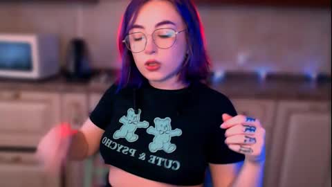 Snapshot of ediefris chatting on 14, 2, 2025 fickle demon made of clumps of matter online show from 14, 2, 2025