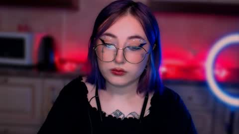 Snapshot of ediefris chatting on 19, 2, 2025 fickle demon made of clumps of matter online show from 19, 2, 2025