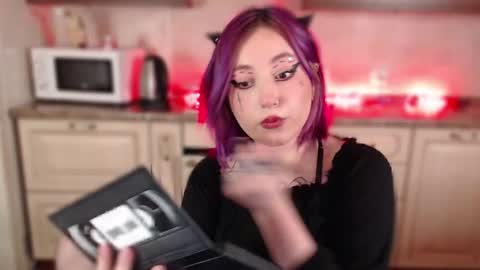 Snapshot of ediefris chatting on 2, 3, 2025 fickle demon made of clumps of matter online show from 2, 3, 2025